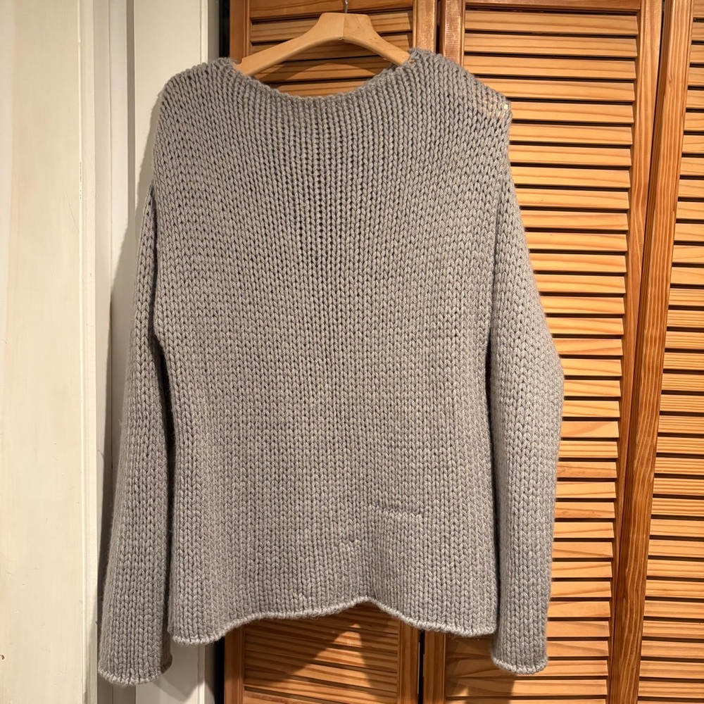 Women's Cozy Crewneck Chunky Knit Sweater - Light Gray
